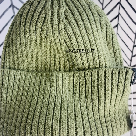 🔸 Lululemon on top of it beanie HLND Green OS - Picture 4 of 10